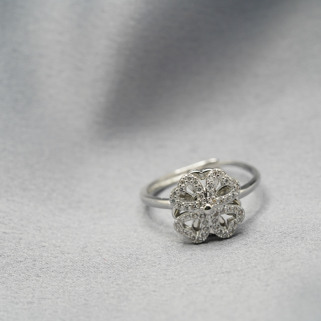 4 Heart Clover Ring