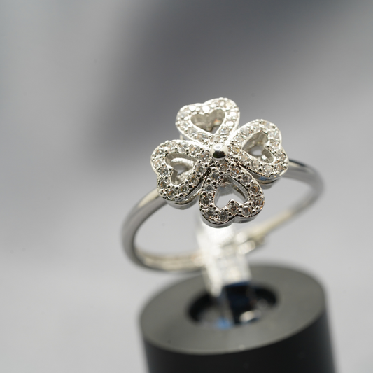 4 Heart Clover Ring